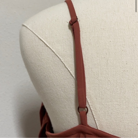 EXPRESS NWT SIZE S FAUX WRAP V-NECK PEPLUM TANK - Picture 2 of 11